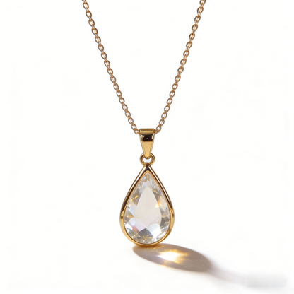 💧 "Solitaire Teardrop Crystal Necklace" – Delicate Chain | Single Clear Teardrop Crystal | Pure Elegance 🕊️